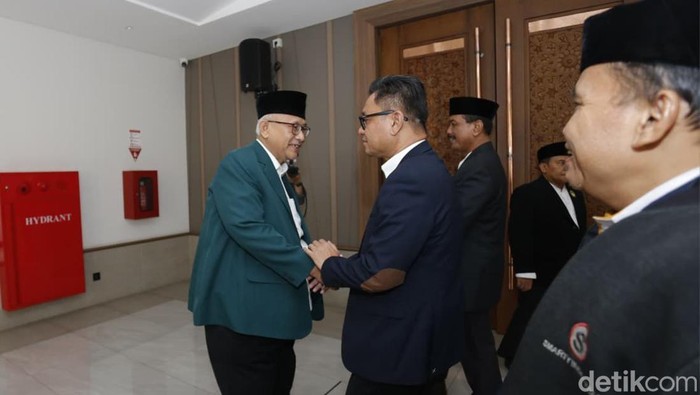 Gubernur Lembaga Ketahanan Nasional (Lemhannas) RI, TB. Ace Hasan Syadzily, menekankan pentingnya generasi muda memahami dinamika geopolitik global yang kini bergerak menuju tatanan multipolar.