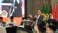 Acara ini diikuti oleh anggota LDII, kalangan akademisi, serta peserta dari berbagai komunitas yang tergabung dalam Sekolah Virtual Kebangsaan, menekankan pentingnya literasi digital, nasionalisme, dan kesiapan menghadapi tantangan global bagi generasi muda Indonesia.