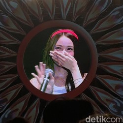 Hearts2Hearts Debut di LaLaLa Festival 2025, Nyanyi STYLE dan Gee