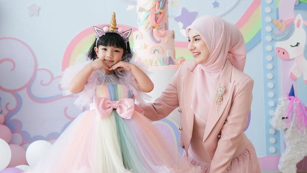 Meriah! Selamat Ulang Tahun ke-3 Amala, Putri Irish Bella