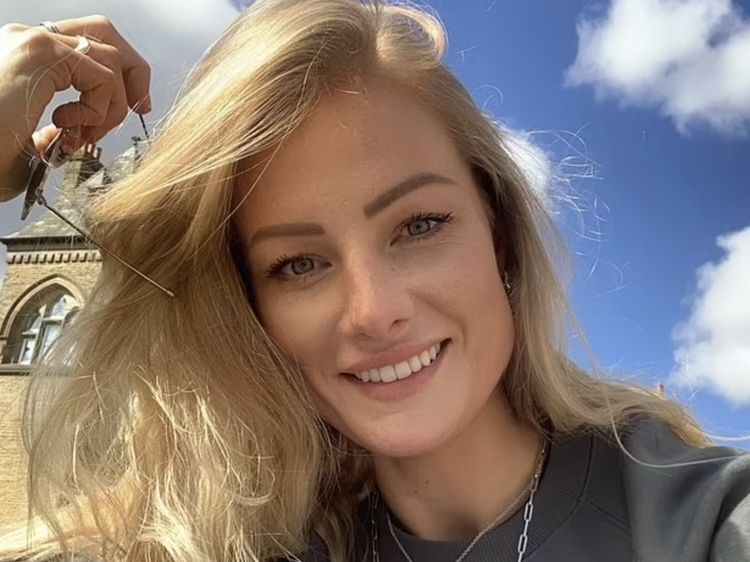 Foto: Skydiver yang Tewas Bunuh Diri Saat Terjun Payung Usai Putus Cinta