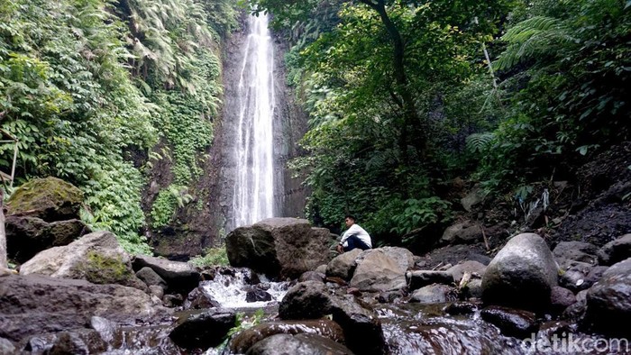 Keindahan Air Terjun Cakung di Gunung Welirang Mojokerto Keindahan Air Terjun Cakung di Gunung Welirang Mojokerto