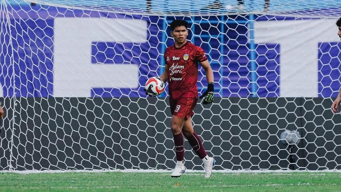 Kiper PSIM Yogyakarta Cahya Supriadi.