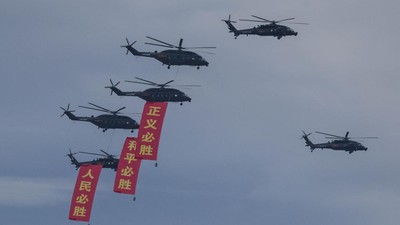 Langit Beijing Dipenuhi Jet Tempur J-15 dan KJ-600 Saat Gladi Resik Parade Militer