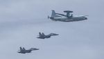 Langit Beijing Dipenuhi Jet Tempur J-15 dan KJ-600 Saat Gladi Resik Parade Militer