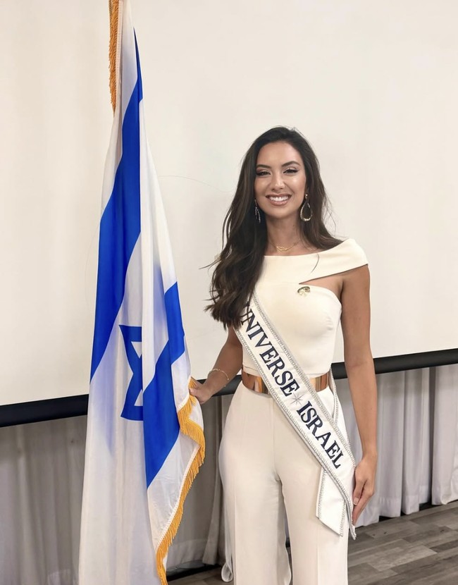 Miss Universe Israel 2025 dimenangkan oleh Melanie Shiraz. Namun, kemenangannya menjadi sorotan publik di tengah perang Israel - Palestina, hingga Melanie Shiraz dijuluki sebagai ‘Miss Genosida’. Foto: dok. Instagram @melanieshiraz