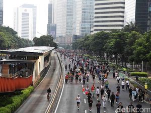 Minggu Pagi Meriah, CFD Sudirman Dipadati Warga Berolahraga