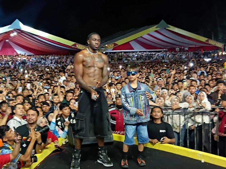 Combo Aura Farming, Melly Mike dan Rayyan Arkan Dikha Duet Tari Pacu Jalur