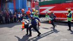 Beradu Ketangkasan Penyelamatan Korban Kebakaran