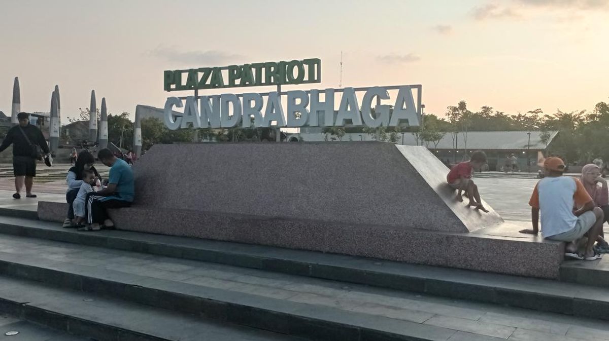 Plaza Patriot Candrabhaga