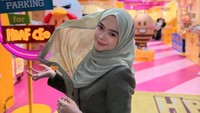 Penampilan Ria Ricis saat ini yang lebih glowing. (Foto: dok Instagram riaricis1795)