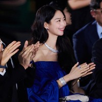 Acara Louis Vuitton High Jewelry yang dihadiri Shin Min Ah dan Gong Yoo juga dimeriahkan oleh sederet artis kenamaan Korea lainnya termasuk Go So Young, Won Jin An, hingga Felix Stray Kids. Foto: dok. Instagram @illusomina