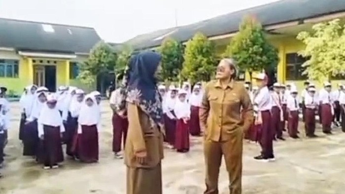 Viral video guru ingin cekik murid