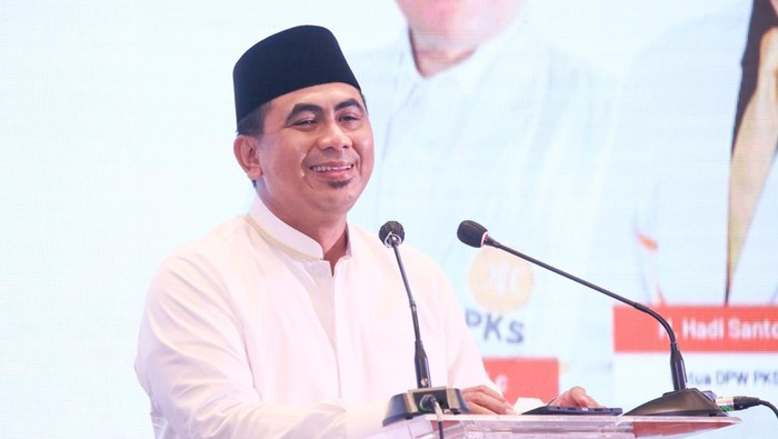 Wakil Gubernur Jateng, Taj Yasin saat menghadiri Muswil VI PKS Jateng di Patra Convention Hotel Semarang, Minggu (24/8/2025).