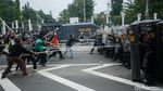 Massa Demo Depan DPR Keos Hingga Masuk Tol Dalkot