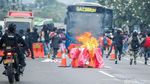 Massa Demo Depan DPR Keos Hingga Masuk Tol Dalkot