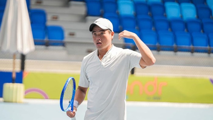 Anthony Susanto melaju dari Babak I Amman Mens World Tennis Championship 2025 Seri V.