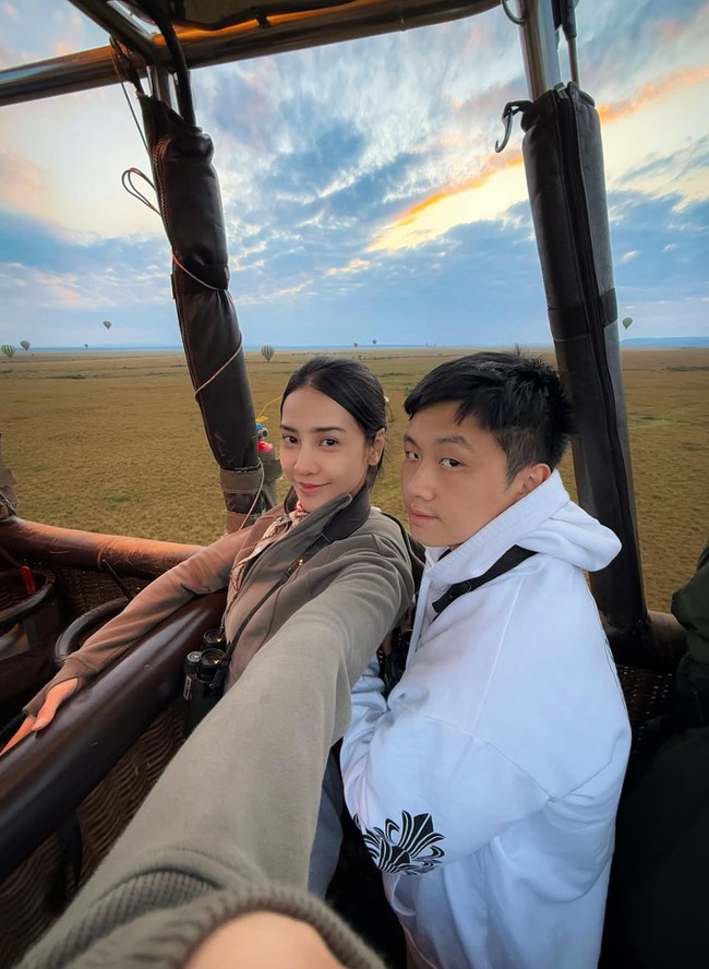 Melalui akun Instagram pribadi, Anya Geraldine memamerkan momen liburannya bareng pacar. Tak hanya sekedar liburan, momen tersebut sekaligus untuk merayakan ulang tahun kekasihnya, Tora Widjaja. Foto: Instagram/@anyageraldine