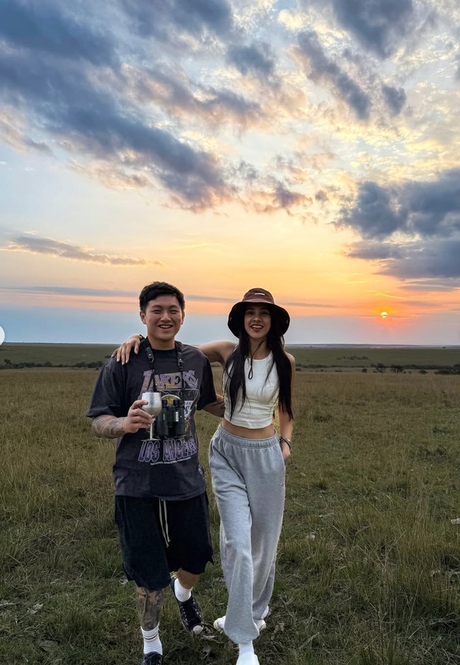 Di keterangan unggahannya Anya juga menuliskan ucapan selamat ulang tahun yang romantis untuk kekasihnya. tapi di pelukku engkau tumbuh, happy birthday sayang, tulis Anya. Foto: Instagram/@anyageraldine