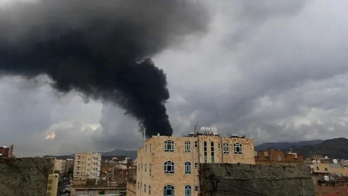 Smoke billows after an Israeli air strike on Yemens Houthi-held capital Sanaa on August 24, 2025. (AFP)