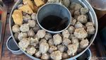 Jajan Hemat di Stasiun Tebet, Ada Bakso Malang dan Es Teler Creamy