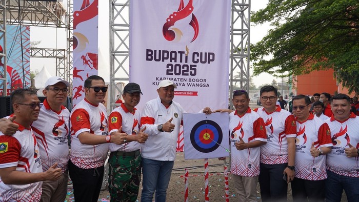 Dalam rangka menjaring bakat atlet muda menuju POPDA 2025, Bupati Bogor, Rudy Susmanto resmi membuka Bupati Cup 2025,