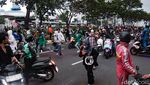 Dipukul Mundur Polisi, Massa Demo Berlarian di Depan TVRI