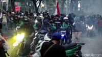 Cuaca terpantau hujan deras yang membuat situasi tidak kondusif.  