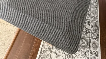 Karpet ini seolah pengambang. Foto: Reddit