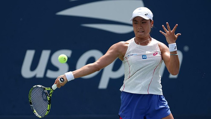NEW YORK, NEW YORK - AUGUST 24: Janice Tjen of Indonesia returns against Veronika Kudermetova during their Womens Singles First Round match on Day One of the 2025 US Open at USTA Billie Jean King National Tennis Center on August 24, 2025 in the Flushing neighborhood of the Queens borough of New York City. (Photo by Matthew Stockman/Getty Images)