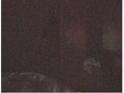 Kalau Bukan Hantu, Apa yang Ada di Dalam Foto Berikut?