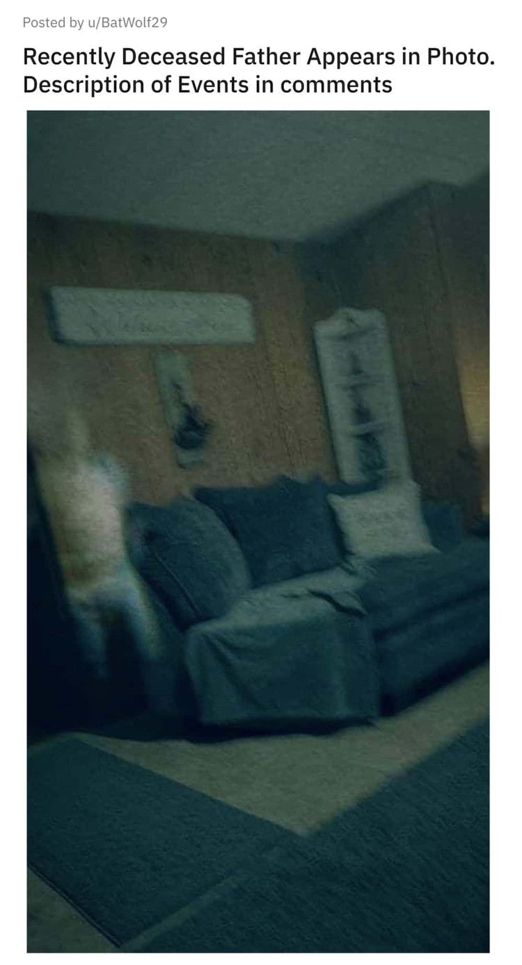 Kalau Bukan Hantu, Apa yang Ada di Dalam Foto Berikut? Beberapa netizen membagikan foto mereka yang terdapat penampakan di dalamnya. Siap-siap merinding melihatnya.