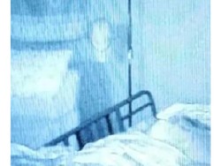 Kalau Bukan Hantu, Apa yang Ada di Dalam Foto Berikut?