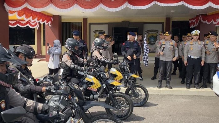 Kapolda Bangka Belitung Irjen Hendro Pandowo lepas anggota patroli besar.