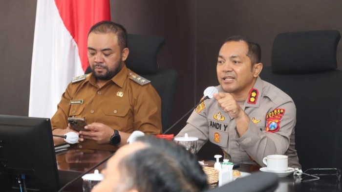 Kapolres Batu AKBP Andi Yudha Pranata saat memberikan pemaparan di rapat kordinasi pembuatan surat edaran sound horeg