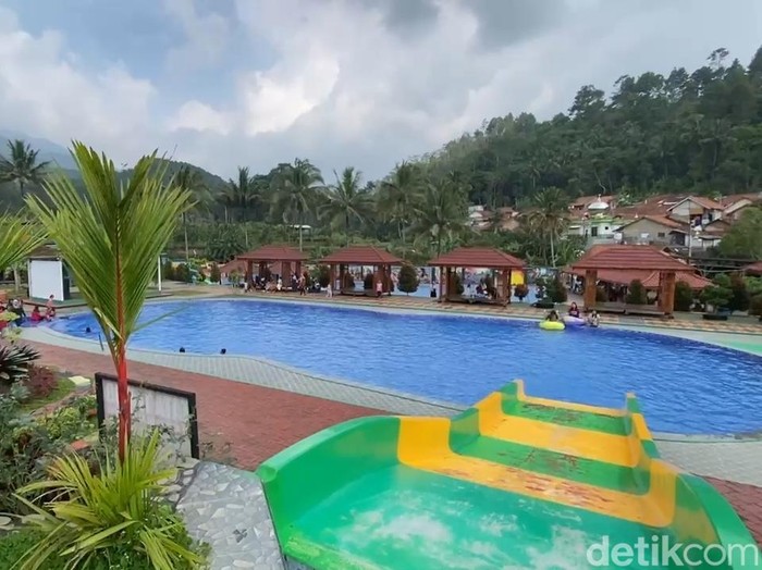 Kawasan objek wisata Walicung Park di Brebes. Foto diunggah Senin (25/8/2025).