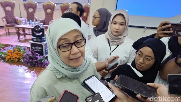 Kepala Badan Pengelolaan Keuangan dan Aset Daerah (BPKAD) Surabaya Wiwiek Widayati.