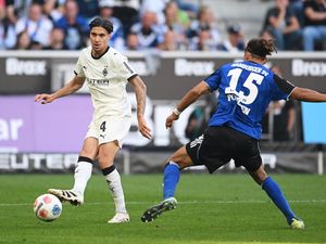Video: Aksi Kevin Diks Debut di Bundesliga