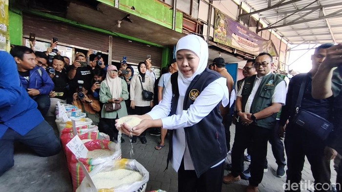 Khofifah di Pasar Larangan Sidoarjo