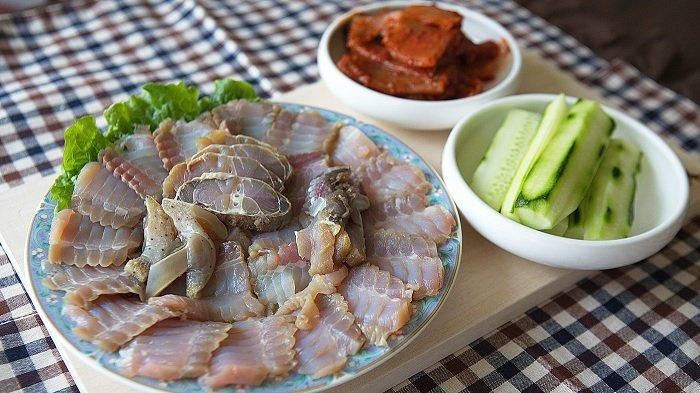 Hongeo (홍어) – Ikan Pari Fermentasi