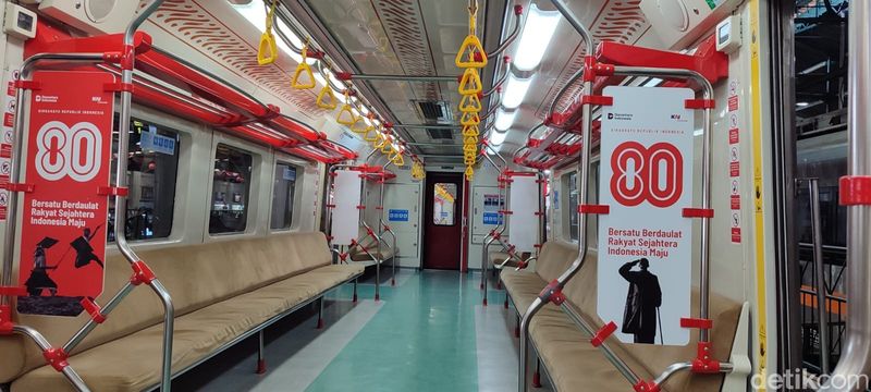 KRL Prameks Jogja-Solo