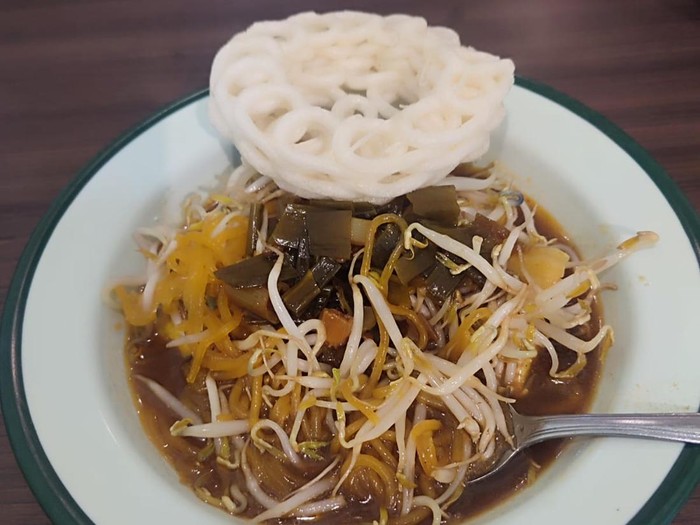 Kuliner geco di toko tauco Cap Meong Cianjur
