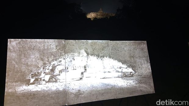 Lukisan karya seniman Portugal, Nelson Ferreira, dipamerkan di Borobudur Cultural Center Kompleks Candi Borobudur, Magelang, Minggu (24/8/2025) malam.