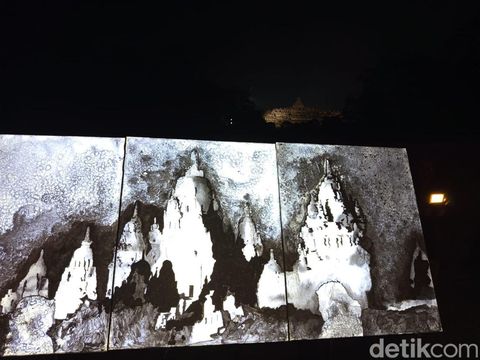 Lukisan karya seniman Portugal, Nelson Ferreira, dipamerkan di Borobudur Cultural Center Kompleks Candi Borobudur, Magelang, Minggu (24/8/2025) malam.