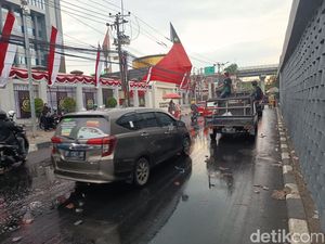 Lalin di Depan Kantor Kejati Sulsel Kembali Lancar Usai Demo Bubar