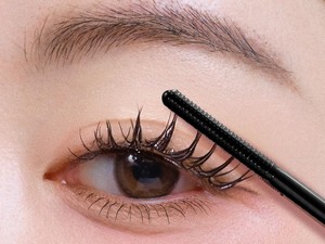 Rekomendasi Mascara Remover, Bikin Hapus Makeup Jadi Lebih Bersih dan Cepat