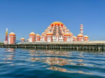 Mau Liburan Akhir Tahun? Ini 14 Wisata Religi di Indonesia yang Wajib Dikunjungi