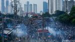 Massa Demo DPR Tutup Tol - Rusak Mobil Plat Merah