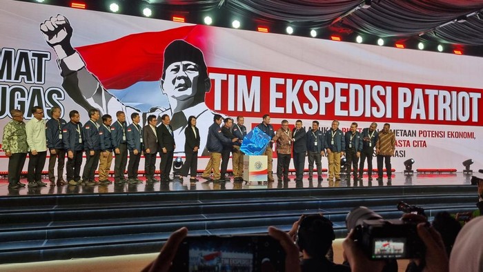 Menko AHY dan Mentrans Iftitah lepas Tim Ekspedisi Patriot