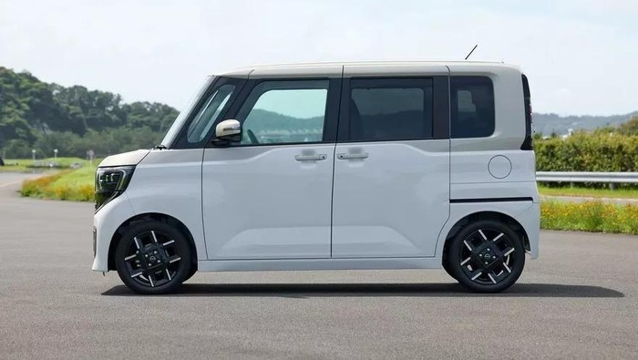 Nissan Roox 2025